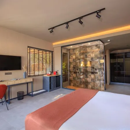 Morina Deluxe Hotel