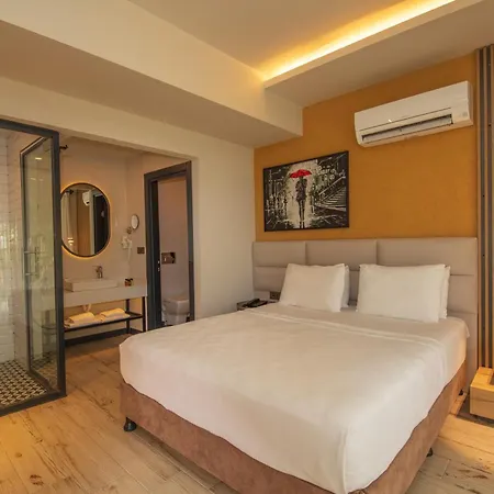 Morina Deluxe Hotel 3*