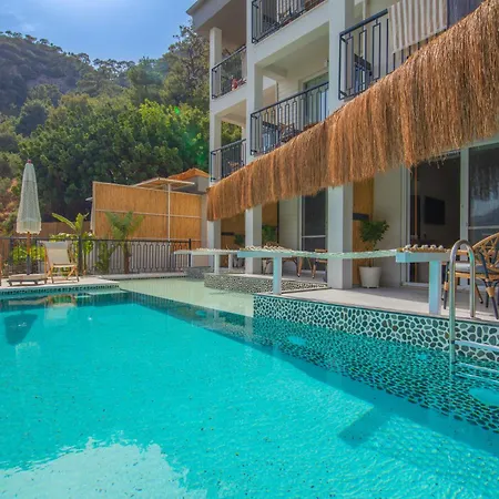 Morina Deluxe Hotell 3*
